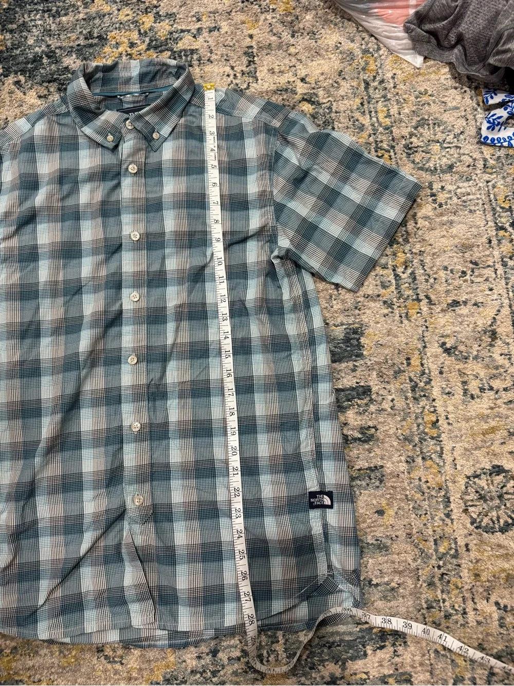The north face Men's Short-Sleeve Button-Down Plaid Shirt